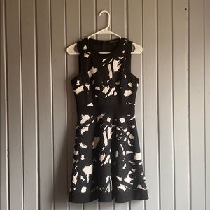 Black and white Banana Republic Dress